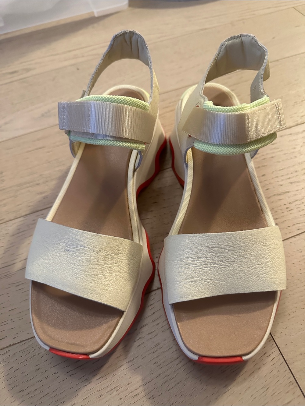 Sorel kinetic Women's Sport Sandals, size 8